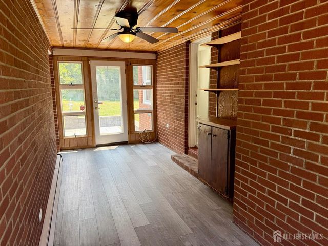 19 South Drive, East Brunswick, NJ 08816