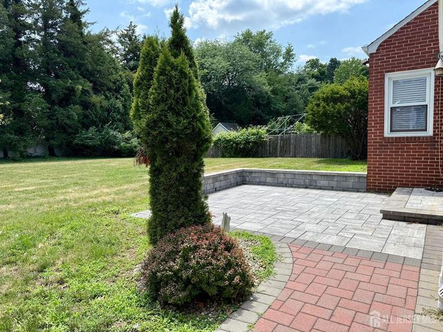 19 South Drive, East Brunswick, NJ 08816