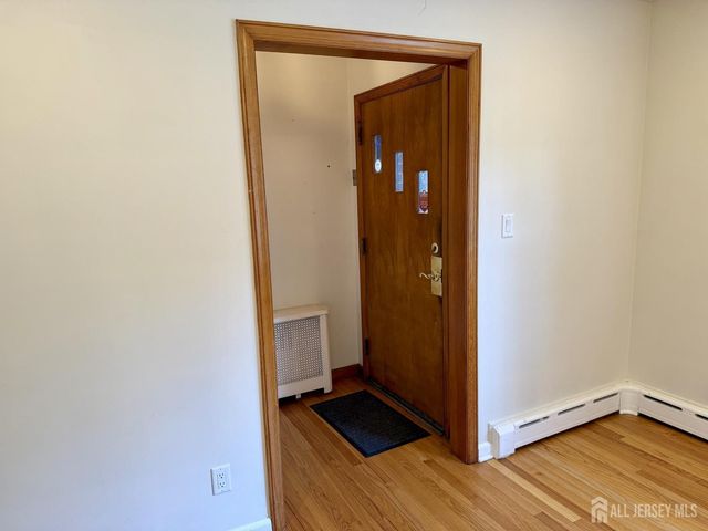 19 South Drive, East Brunswick, NJ 08816
