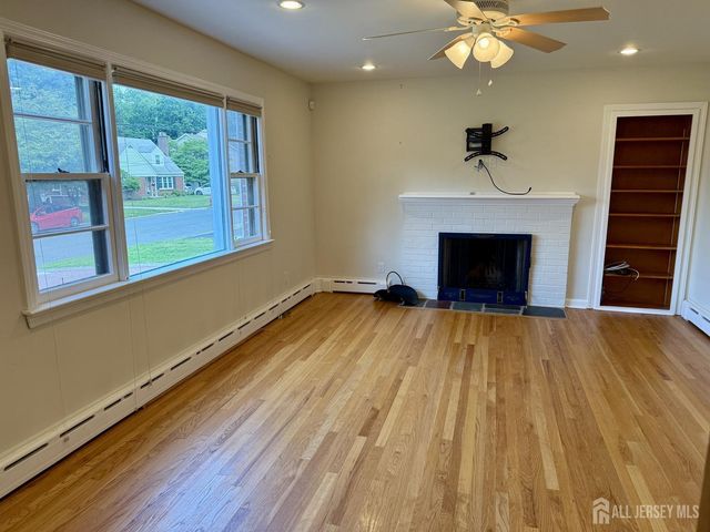 19 South Drive, East Brunswick, NJ 08816