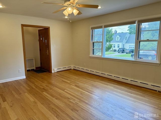 19 South Drive, East Brunswick, NJ 08816