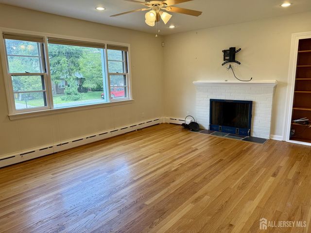 19 South Drive, East Brunswick, NJ 08816