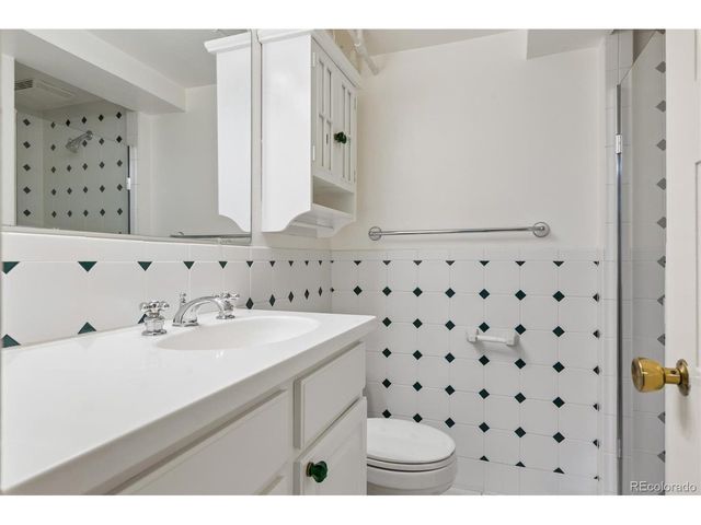 640 N Krameria St, Denver, CO 80220