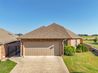 1253 Augusta Court, Shawnee, OK 74801