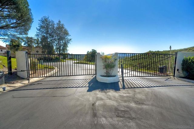 629 Concerto Gln, Escondido, CA 92025