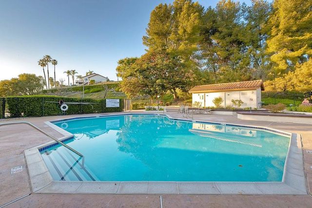 629 Concerto Gln, Escondido, CA 92025