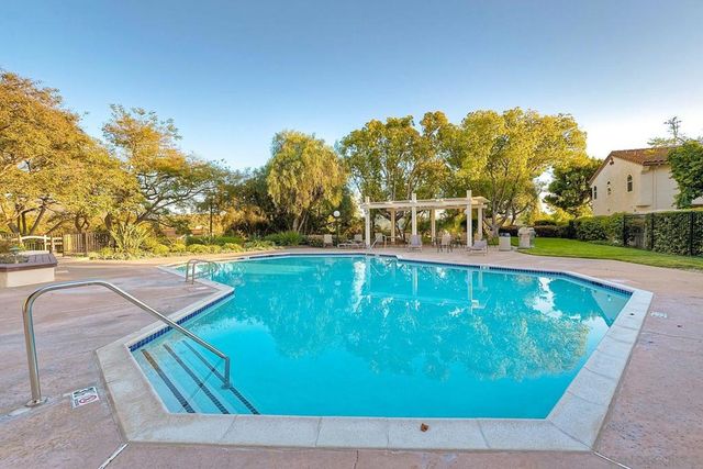 629 Concerto Gln, Escondido, CA 92025