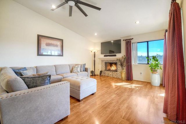 629 Concerto Gln, Escondido, CA 92025