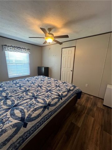 1008 N Fuqua St, Rockport, TX 78382