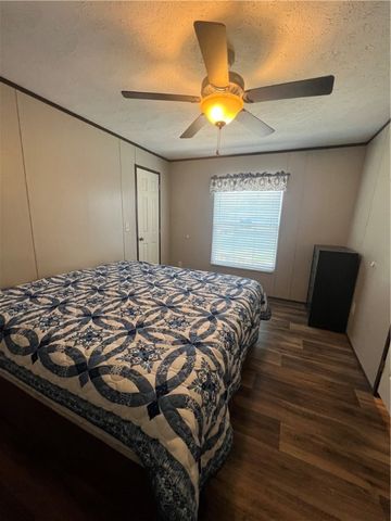 1008 N Fuqua St, Rockport, TX 78382