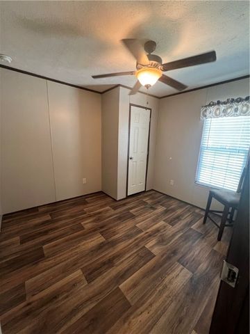1008 N Fuqua St, Rockport, TX 78382