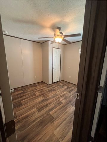 1008 N Fuqua St, Rockport, TX 78382