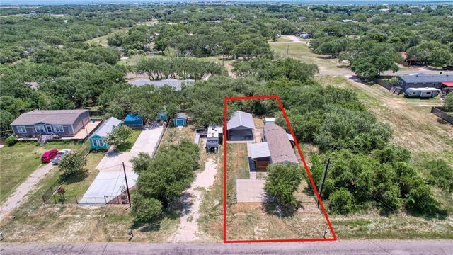 1008 N Fuqua St, Rockport, TX 78382