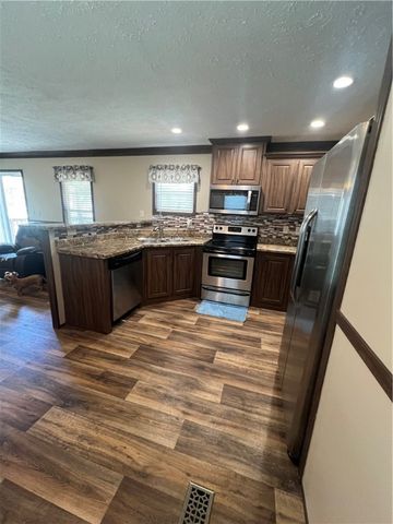 1008 N Fuqua St, Rockport, TX 78382