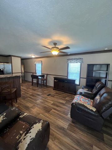 1008 N Fuqua St, Rockport, TX 78382