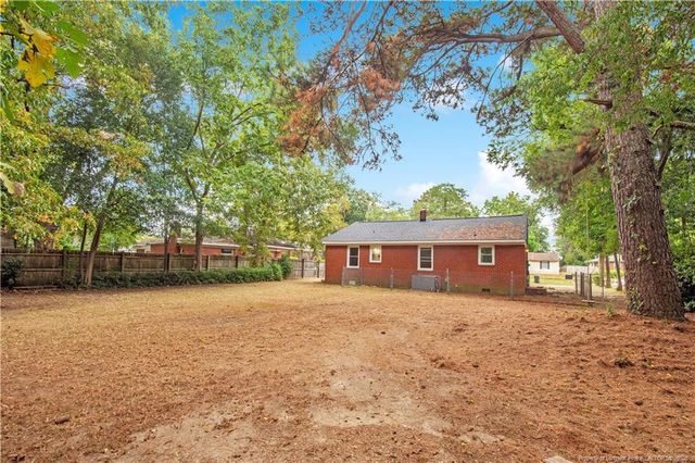 4914 Walnut Drive, Fayetteville, NC 28304