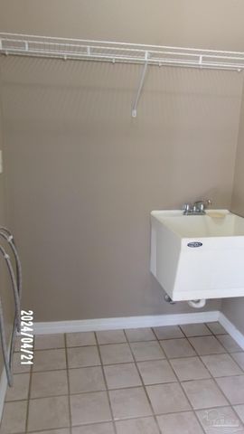 7322 Mangum Dr 7322, Pensacola, FL 32504