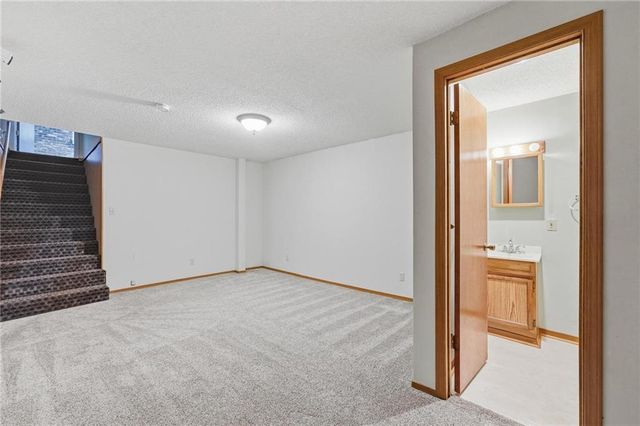 7130 N Woodland Avenue, Gladstone, MO 64118
