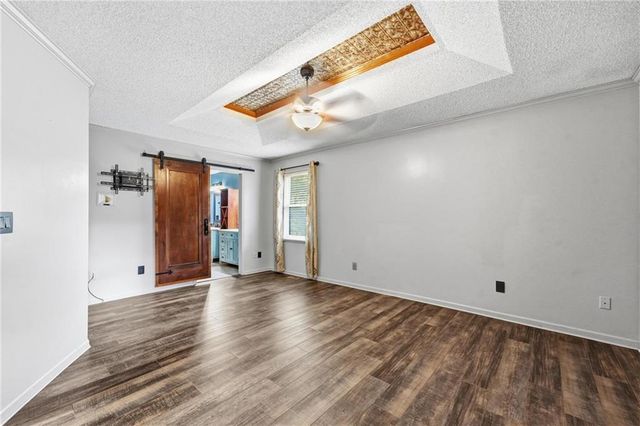 7130 N Woodland Avenue, Gladstone, MO 64118