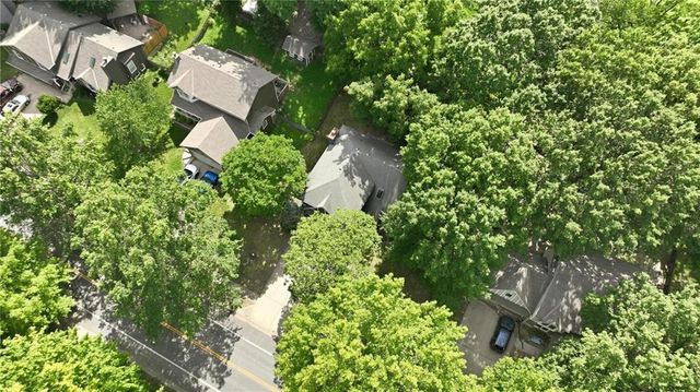 7130 N Woodland Avenue, Gladstone, MO 64118