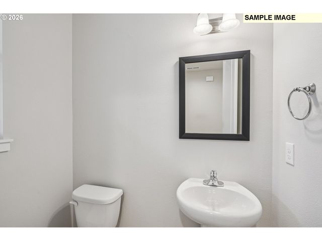 1222 W SPARROW Ave, La Center, WA 98629