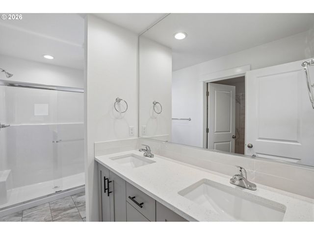 1222 W SPARROW Ave, La Center, WA 98629