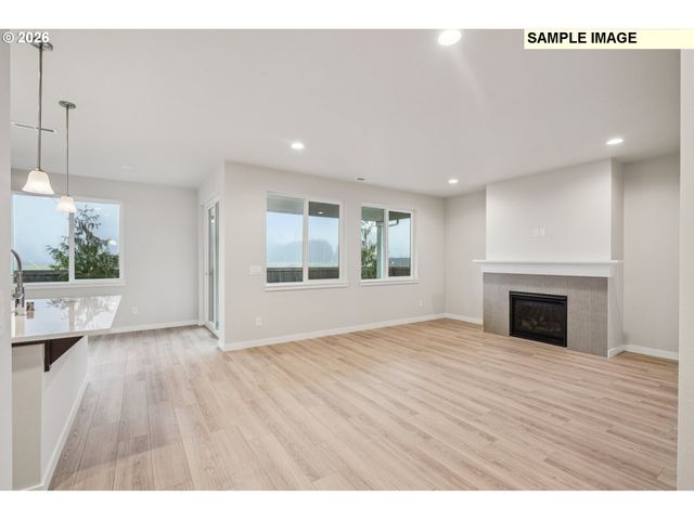 1222 W SPARROW Ave, La Center, WA 98629