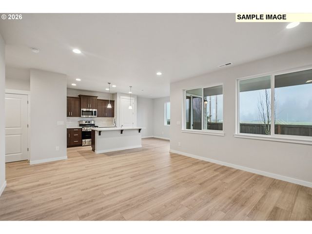 1222 W SPARROW Ave, La Center, WA 98629