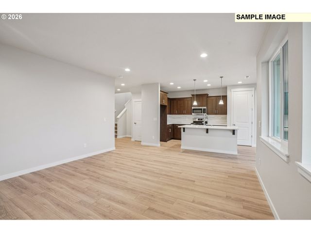 1222 W SPARROW Ave, La Center, WA 98629