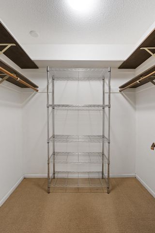 6085 Lincoln Drive 222, Edina, MN 55436