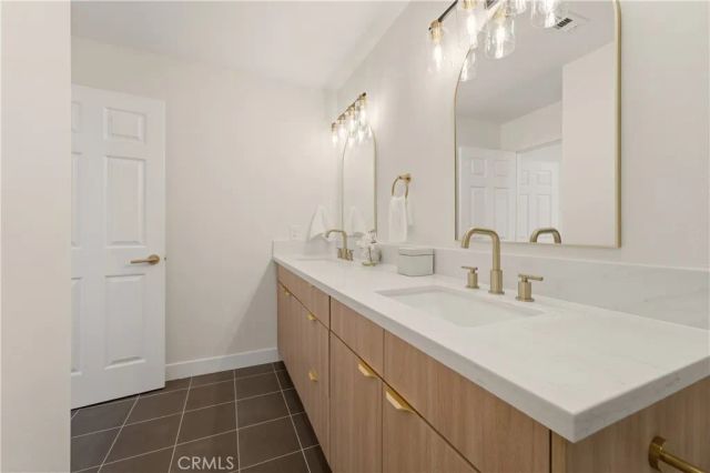 3186 E Radcliffe, Anaheim, CA 92806