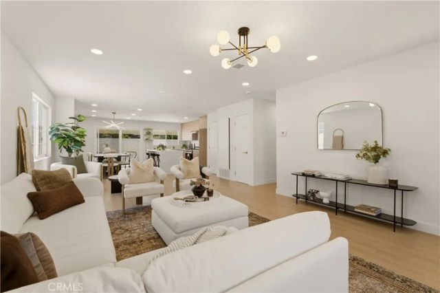 3186 E Radcliffe, Anaheim, CA 92806