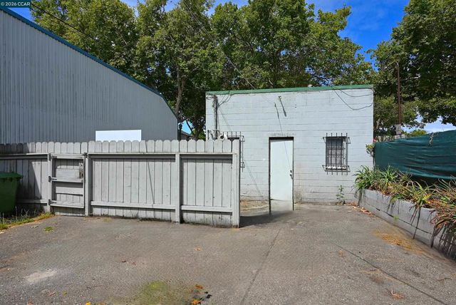 2221 2223 San Pablo Ave, Berkeley, CA 94702