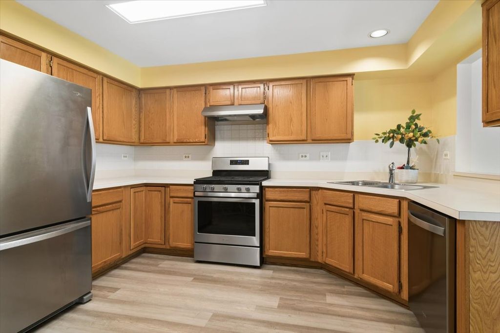 501 Grosse Pointe Circle, Vernon Hills, IL 60061 — photo 5