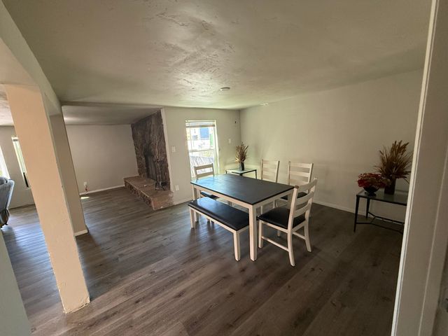 109 La Plata Road NW, Albuquerque, NM 87107