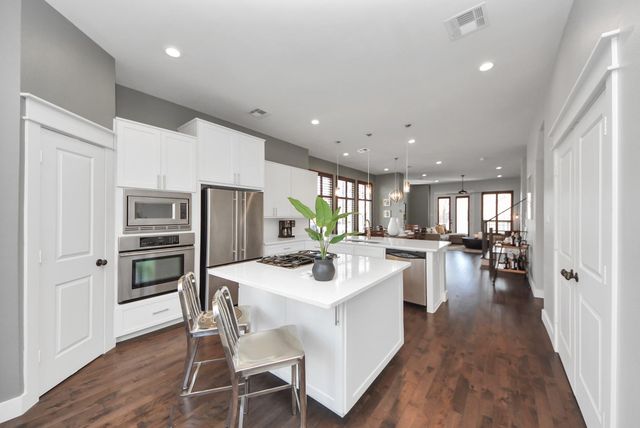 5605 Darling Street, Houston, TX 77007