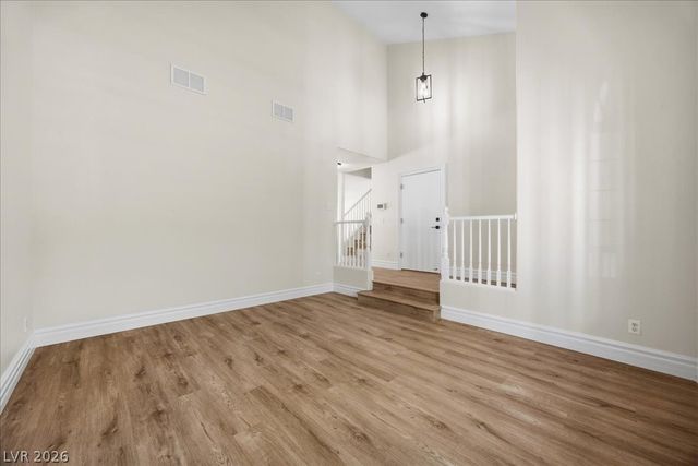 1538 Lamplight Village Lane, Las Vegas, NV 89183