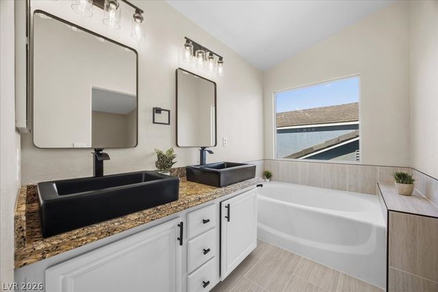 1538 Lamplight Village Lane, Las Vegas, NV 89183