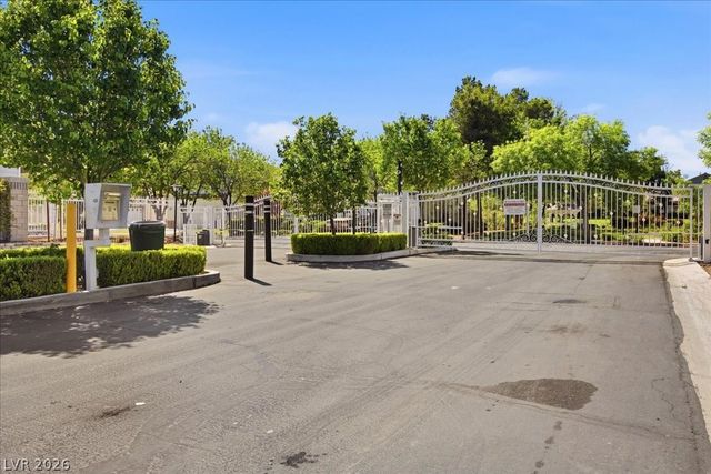 1538 Lamplight Village Lane, Las Vegas, NV 89183