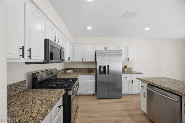 1538 Lamplight Village Lane, Las Vegas, NV 89183