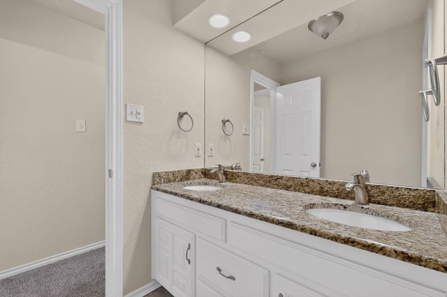 1900 Thames Drive, Arlington, TX 76017