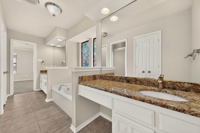 1900 Thames Drive, Arlington, TX 76017