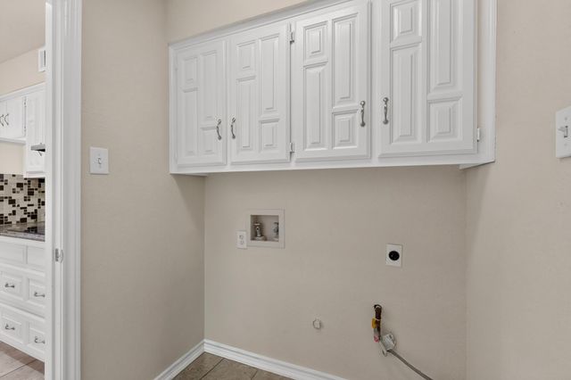 1900 Thames Drive, Arlington, TX 76017