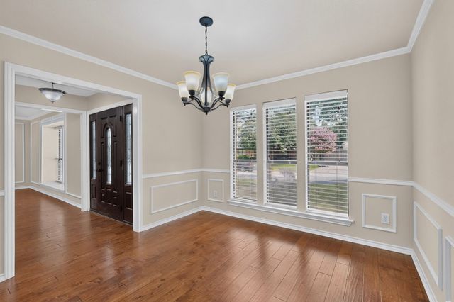 1900 Thames Drive, Arlington, TX 76017