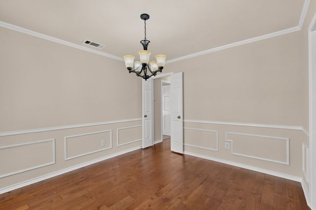 1900 Thames Drive, Arlington, TX 76017