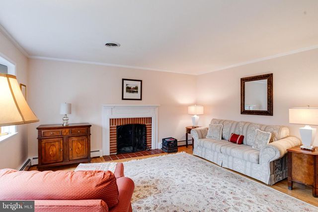 3633 SOUTHSIDE AVE, Phoenix, MD 21131