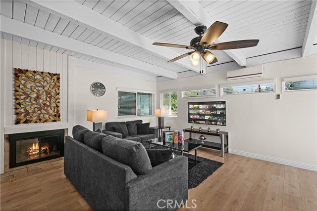 23712 San Dona, Laguna Hills, CA 92653