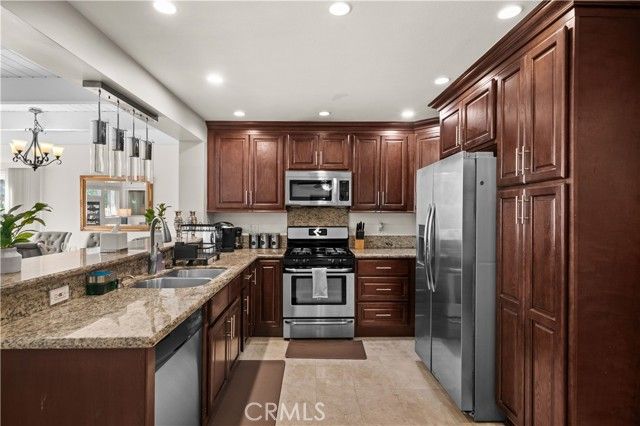 23712 San Dona, Laguna Hills, CA 92653