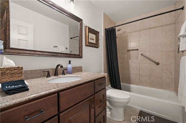 23712 San Dona, Laguna Hills, CA 92653