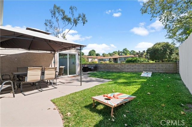 23712 San Dona, Laguna Hills, CA 92653